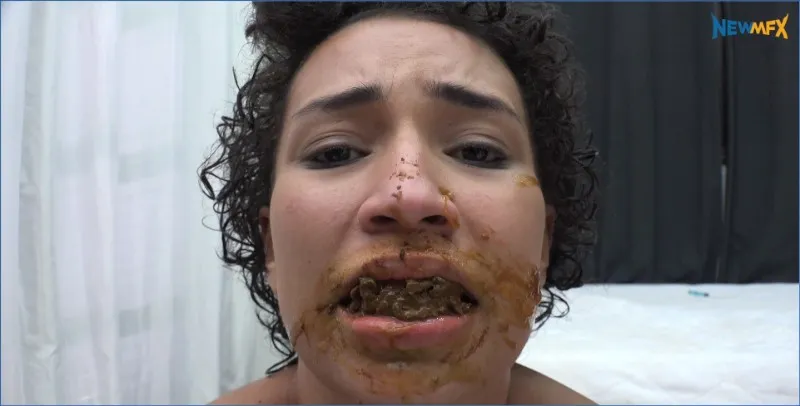Brazilian Beauties enjoy in Smoking and Scat in 4K - scat video op OranjeScat