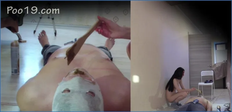 MilanaSmelly huilt van geluk als Christina's toilet bij scat - scat video op OranjeScat