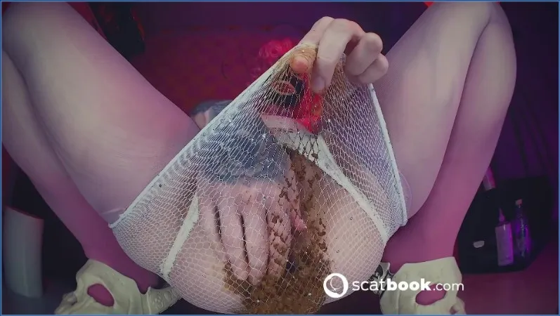 Sweet Betty Parlour en de snelste scat squirt ooit - scat video op OranjeScat