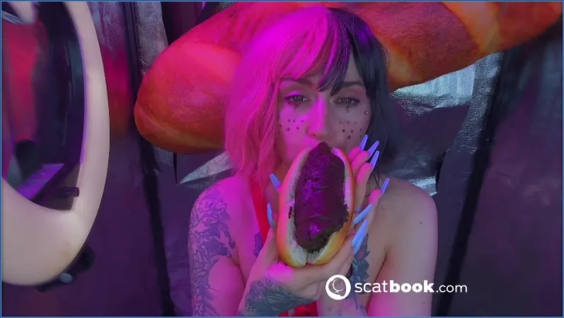 Sweet Betty Parlour maakt zichzelf een royale scatsandwich - scat video op OranjeScat