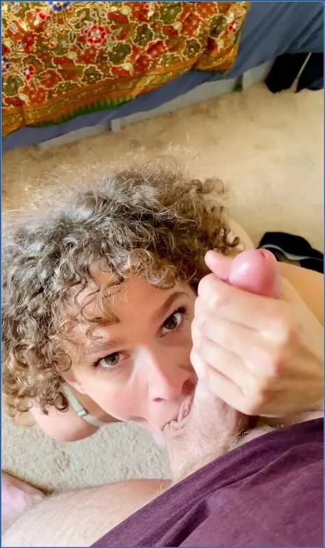 VibeWithMolly gaat vies en wild anaal downloaden op OranjeScat