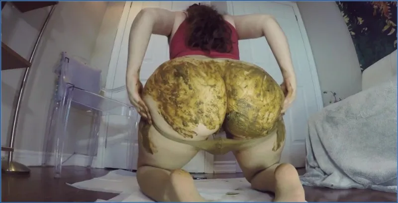 Love Rachelle bevuilt haar panty met scat in de solo - vergelijkbare scat video op OranjeScat